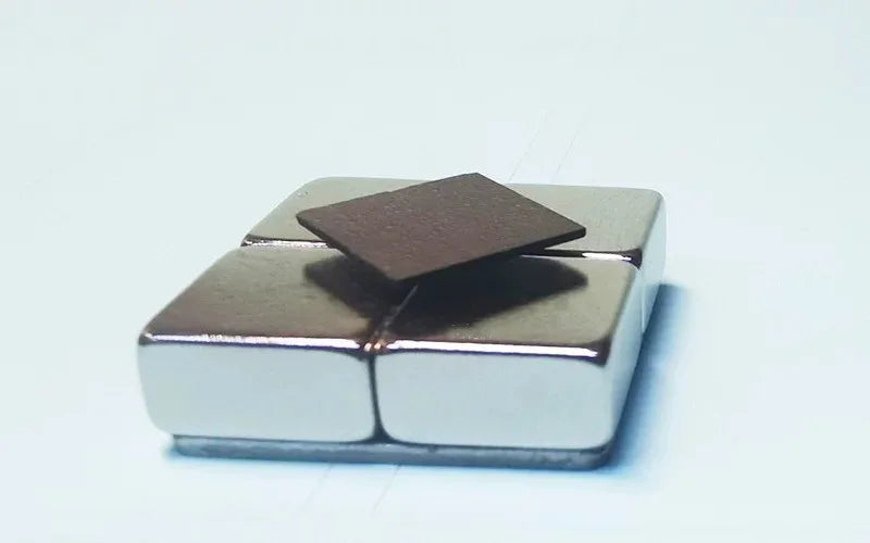 High-tech permanent magnetic levitation normal temperature superconducting scientific experiments magnetic levitation