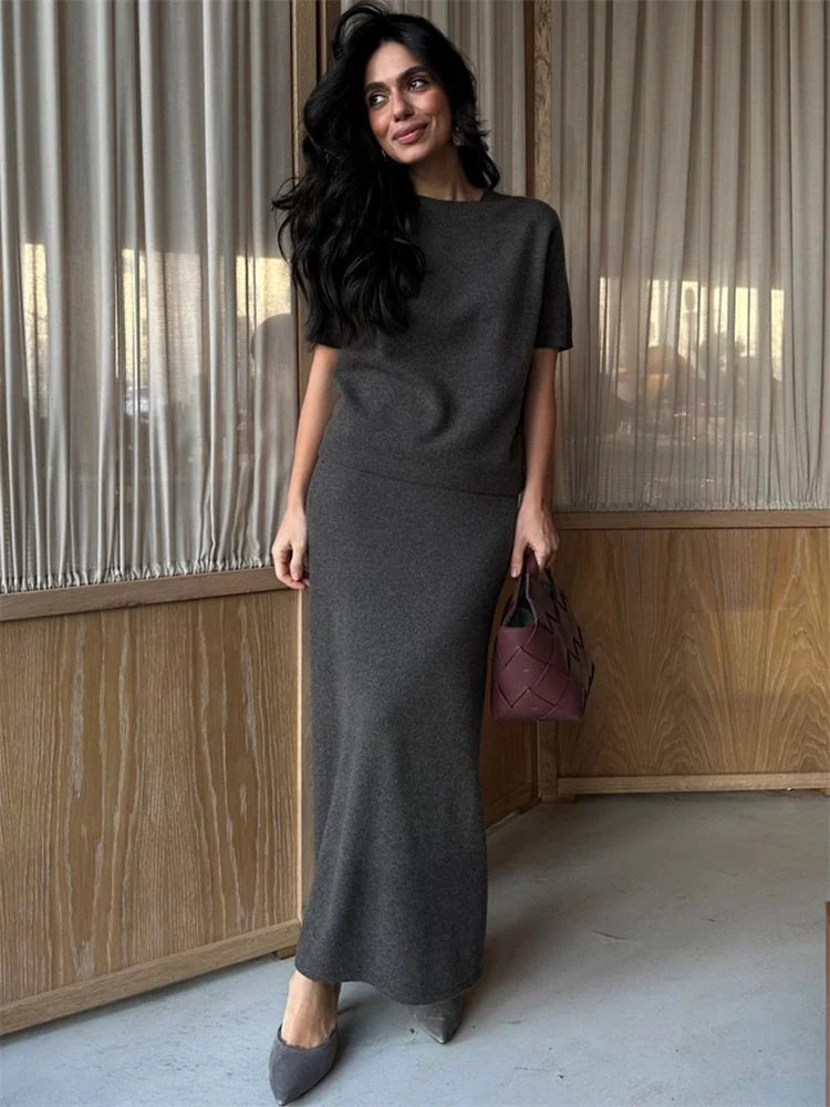 Tossy Knit Fashion Long Skirt Outfits Women's Short Sleeve Sweater Pullover Top And Solid Maxi Skirt 2 Piece-Set Knitwear Sets