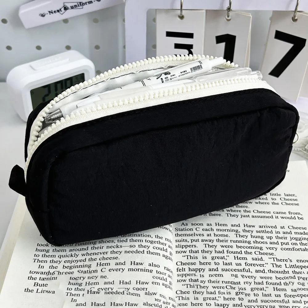 High Quality Solid Color Pen Bag Large Capacity Zipper Design Stationery Bag Portable Pen Box Back To School