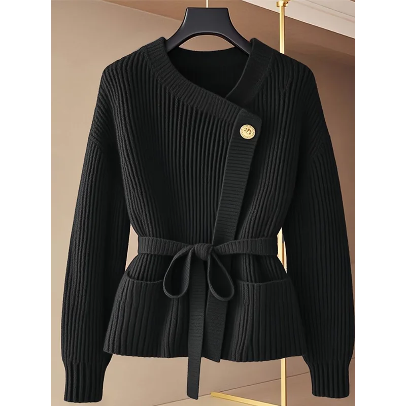 Red Stylish Knit Sweater Women Winter Fashion New Year Outfit