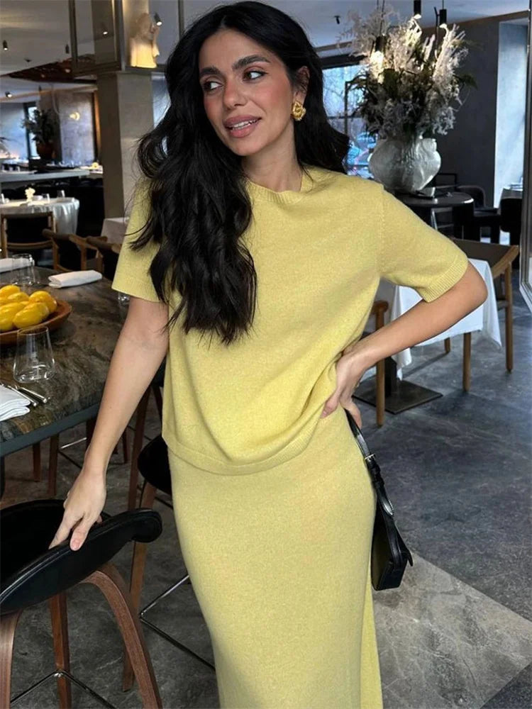 Tossy Knit Fashion Long Skirt Outfits Women's Short Sleeve Sweater Pullover Top And Solid Maxi Skirt 2 Piece-Set Knitwear Sets