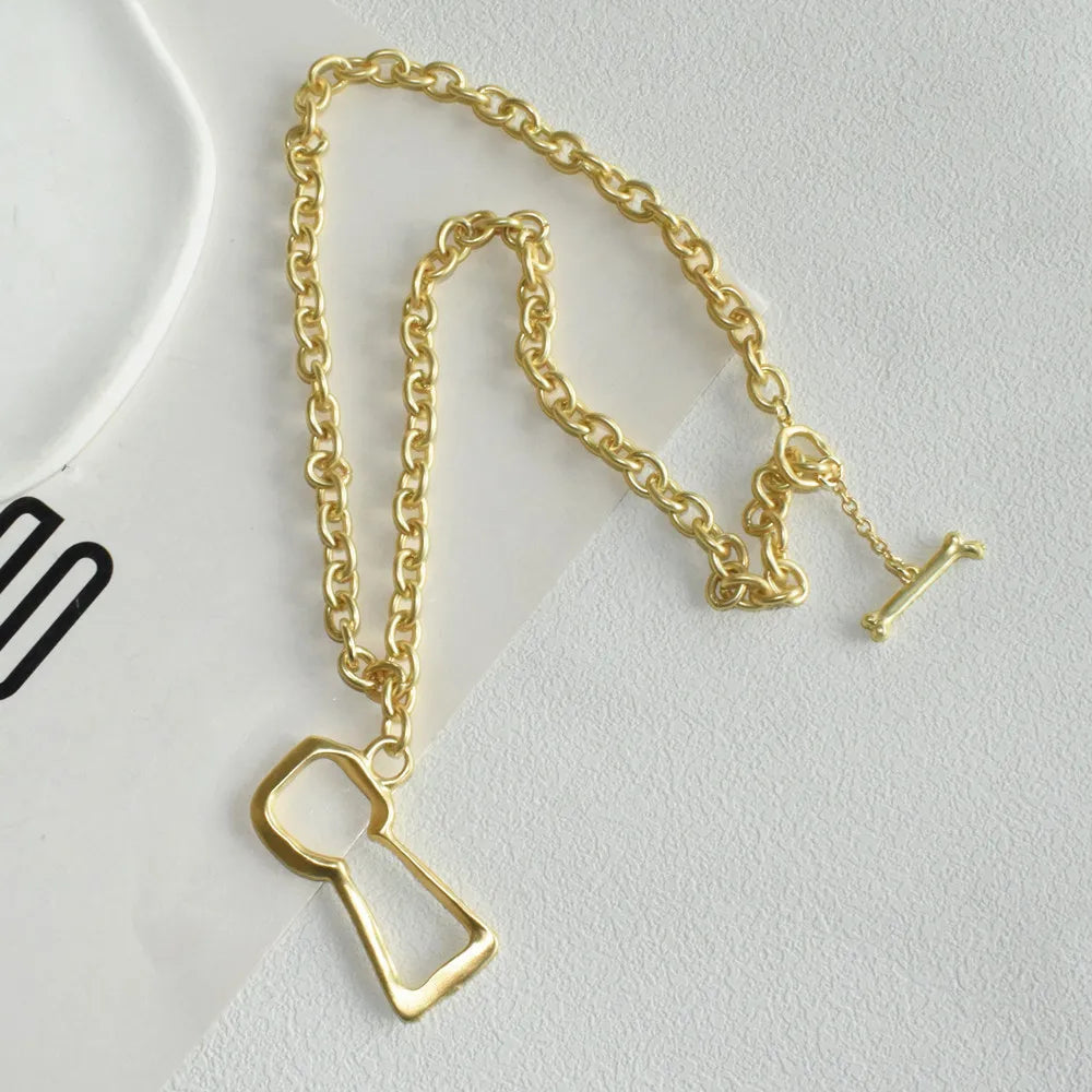 Brand Fashion Show Metal Alloy Lock Key Pendant Necklace For Women Fashion Jewelry Gorgeous Sweater Chain Statement Accessory